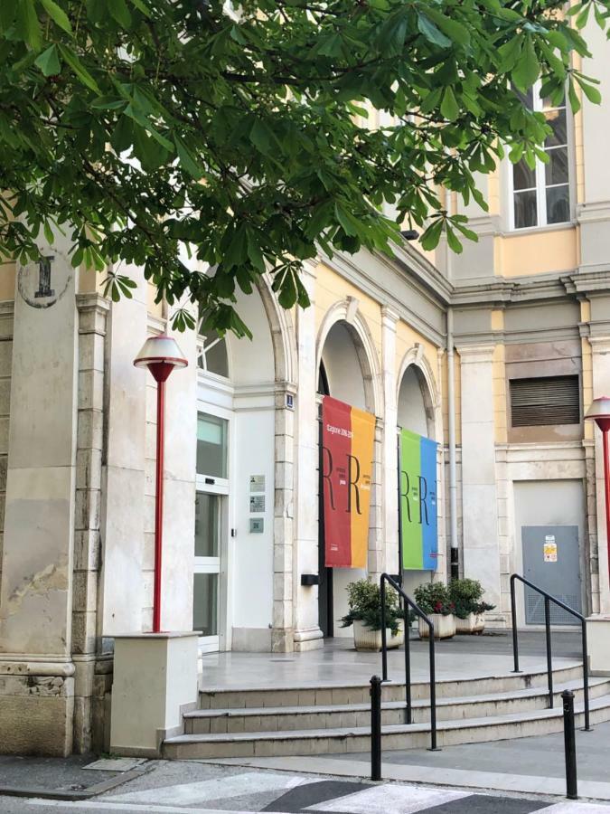 Alla Scalinata Del Teatro Rossetti Parcheggio 트리에스테 외부 사진